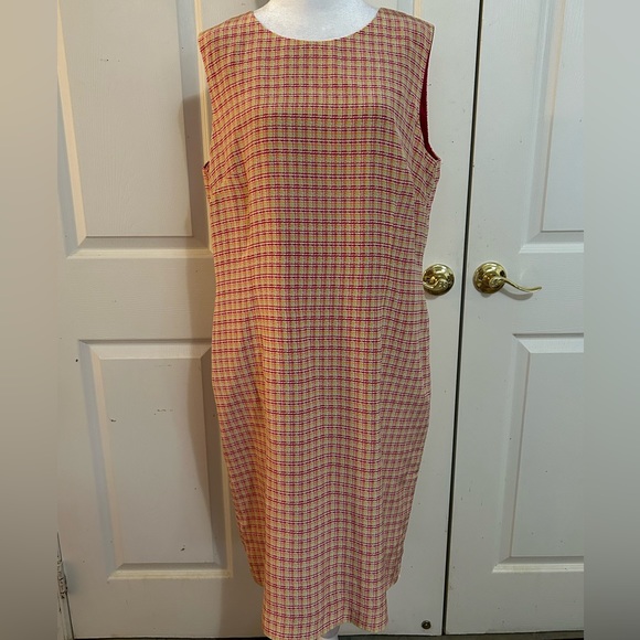 Maggy London Dresses & Skirts - Maggy London silk shift dress, sz 16